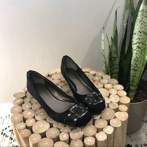 Women’s suede  Bandolino shoes